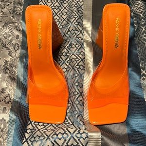Fashion Nova 5in square toe heel